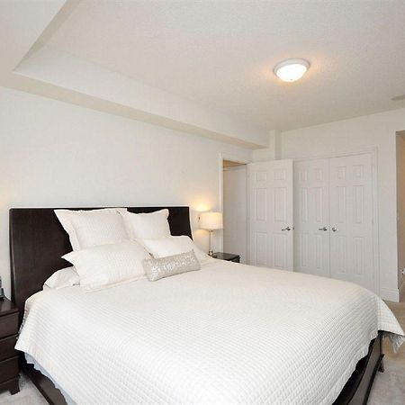 Downtown Mississauga Executive Suites Sq1 Buitenkant foto